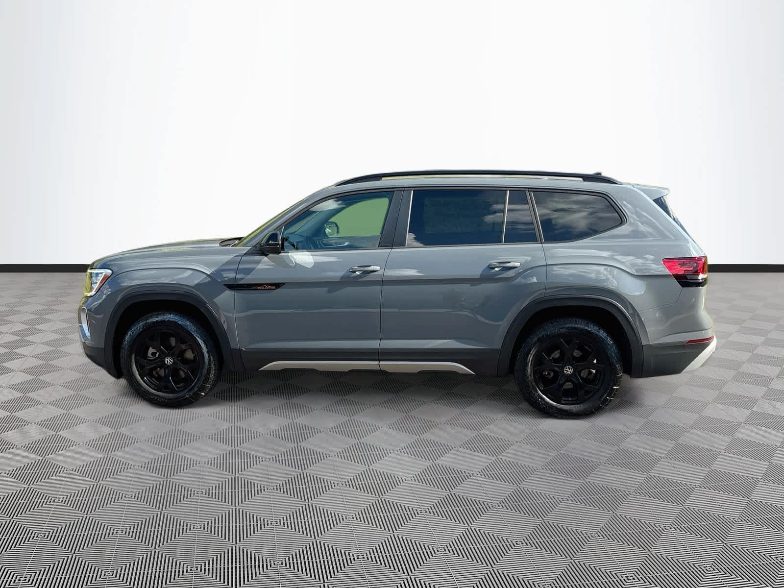 2024 Volkswagen Atlas 2.0T Peak Edition SE w/Technology
