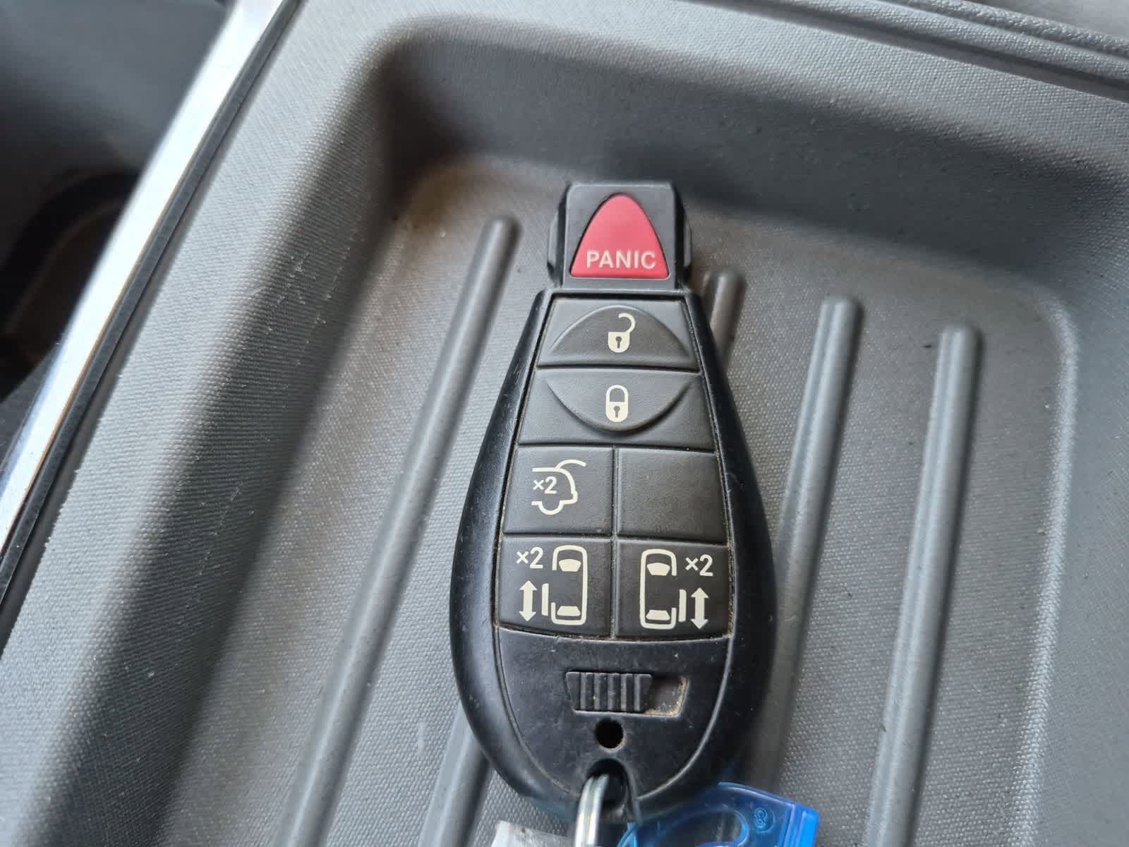 2008 Chrysler Town & Country Touring