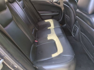 2015 Chrysler 300 Limited