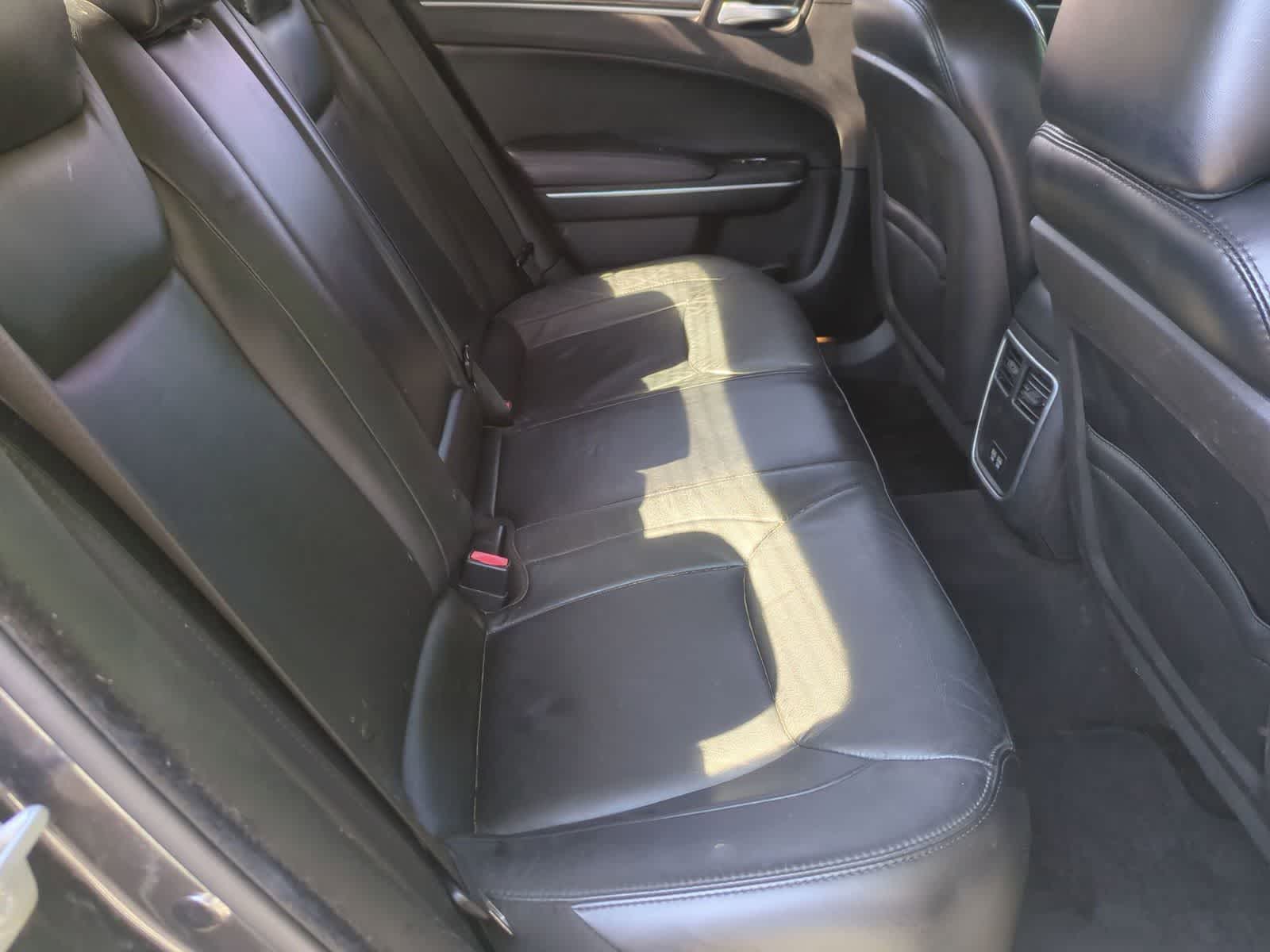 2015 Chrysler 300 Limited