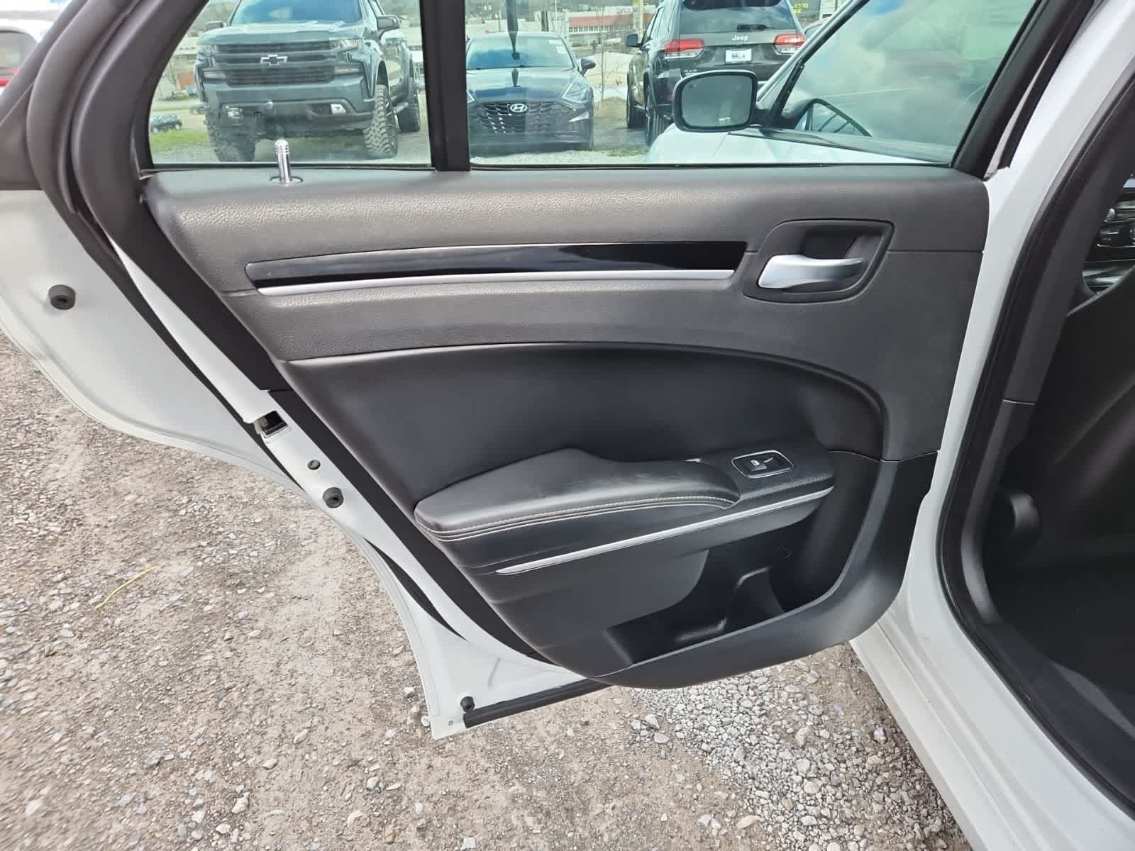 2019 Chrysler 300 300S