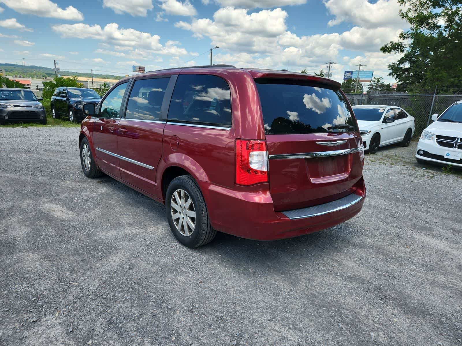 2013 Chrysler Town & Country Touring