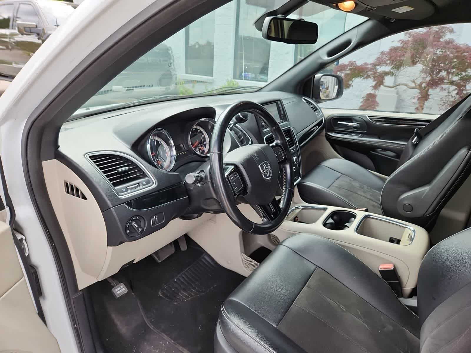 2020 Dodge Grand Caravan SXT