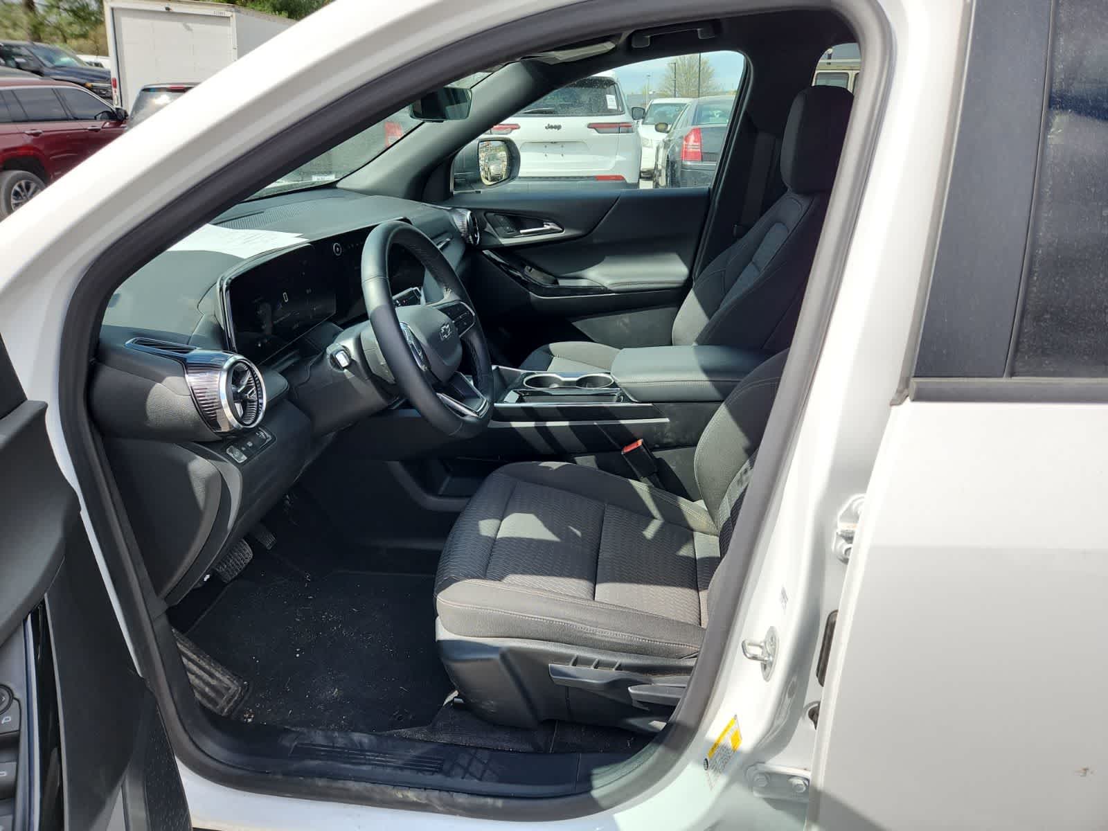 2025 Chevrolet Equinox FWD LT