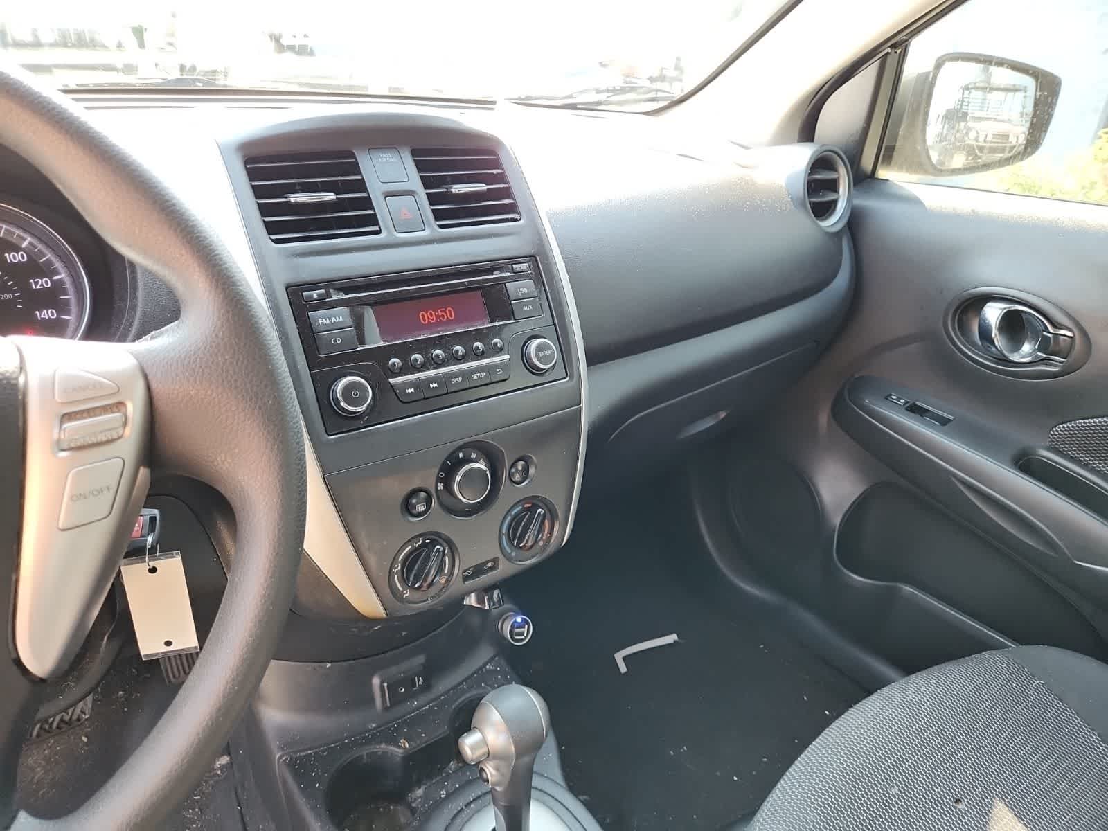 2017 Nissan Versa Sedan SV