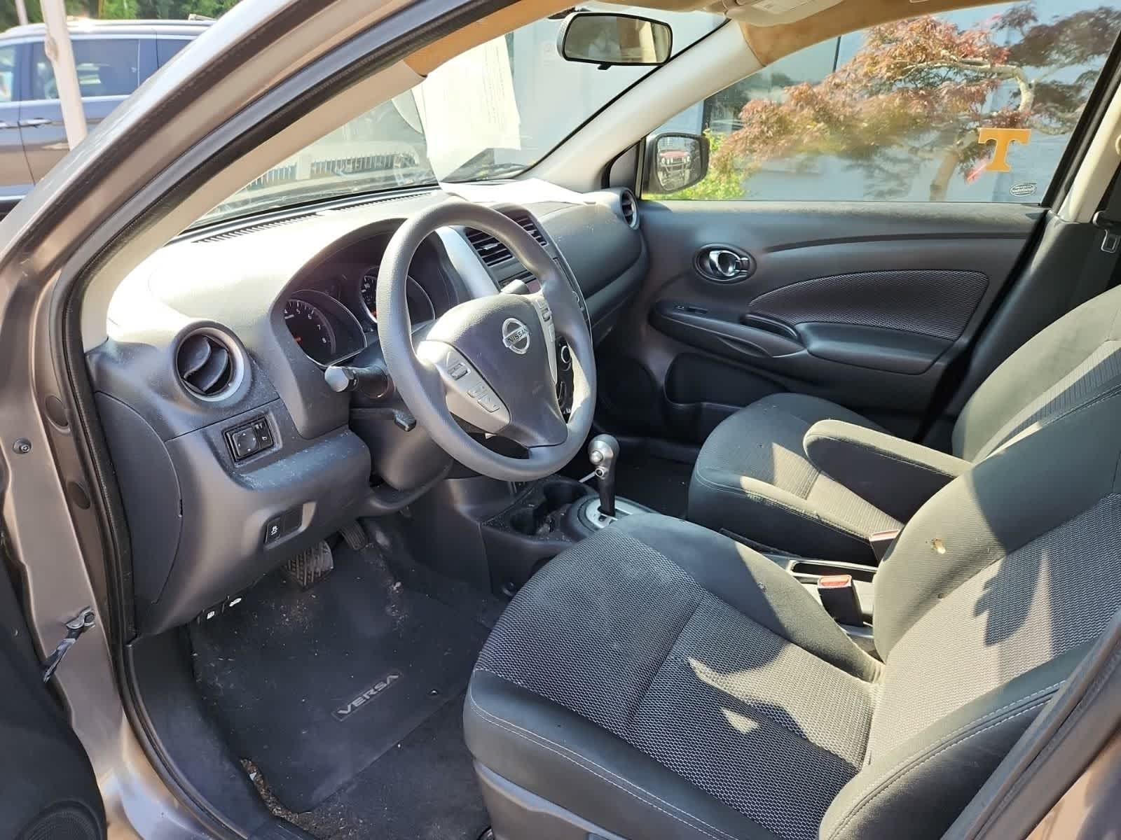 2017 Nissan Versa Sedan SV
