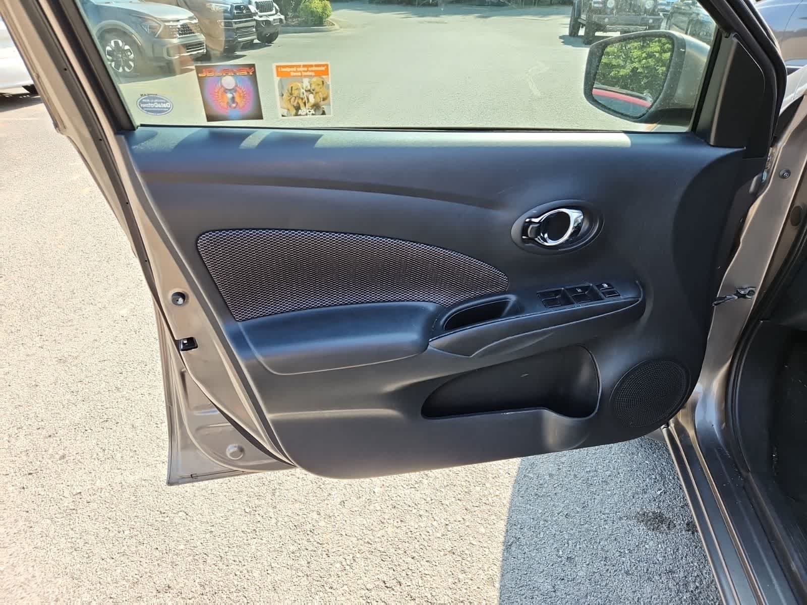 2017 Nissan Versa Sedan SV