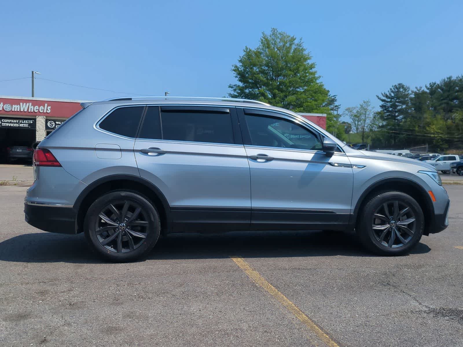 2022 Volkswagen Tiguan SE