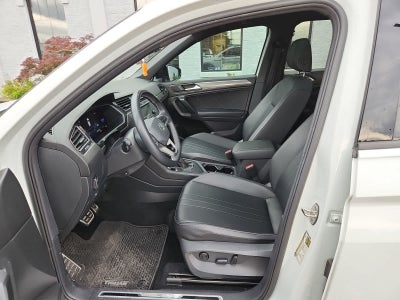 2023 Volkswagen Tiguan SE R-Line Black