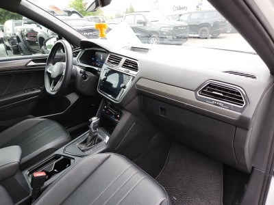 2023 Volkswagen Tiguan SE R-Line Black