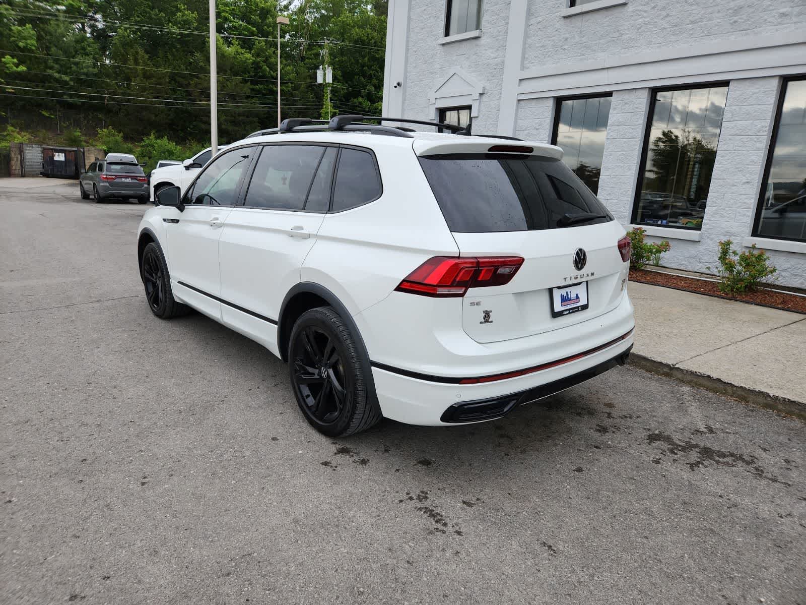 2023 Volkswagen Tiguan SE R-Line Black