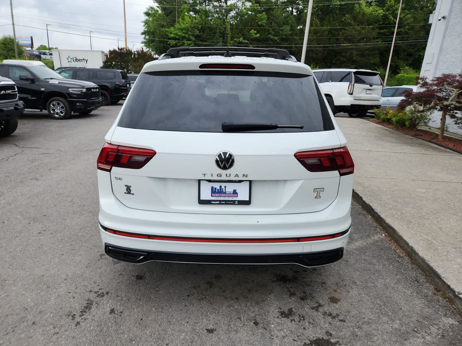 2023 Volkswagen Tiguan SE R-Line Black