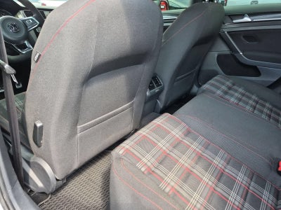 2017 Volkswagen Golf GTI Sport