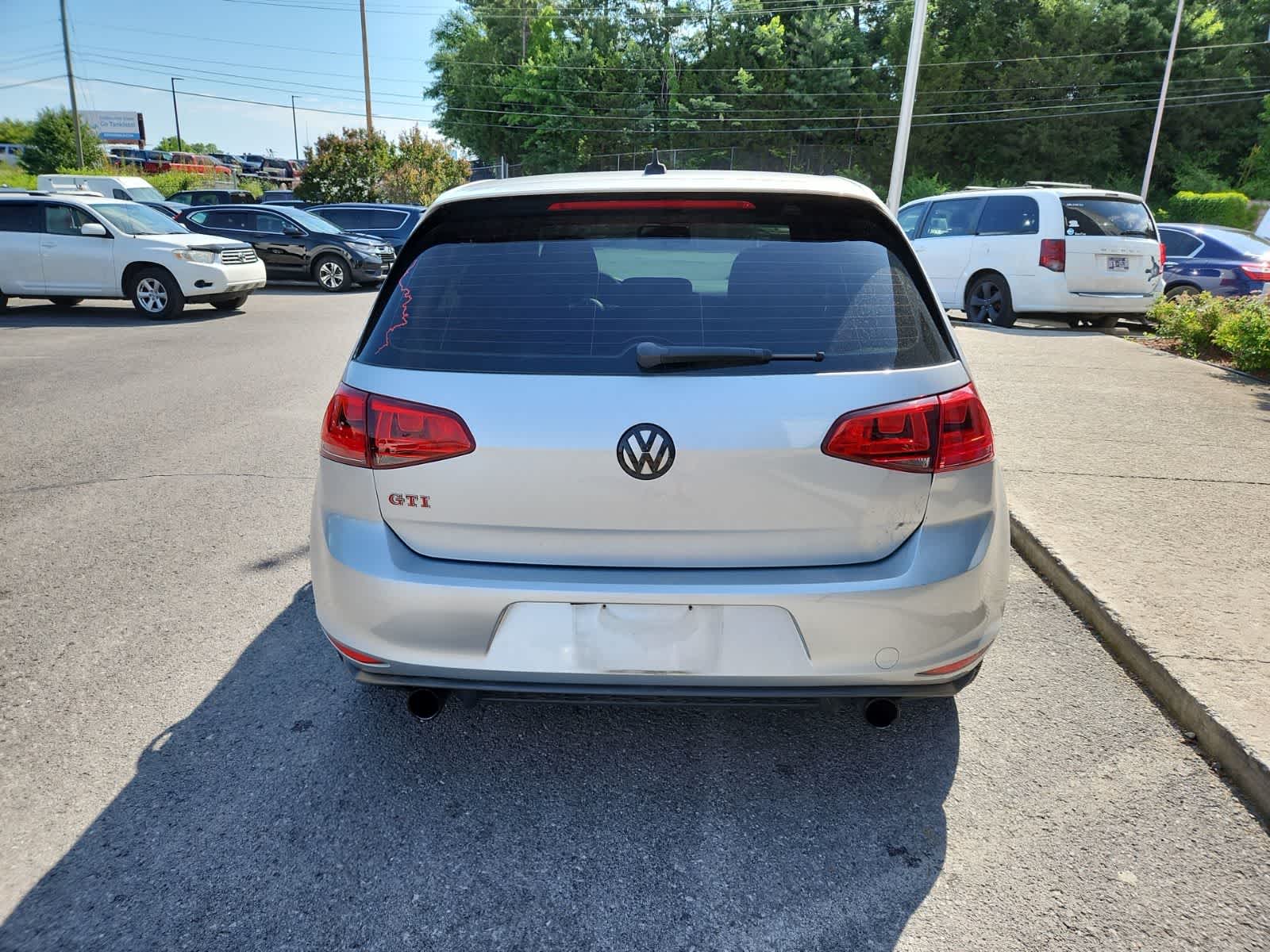 2017 Volkswagen Golf GTI Sport