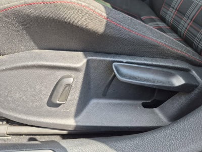 2017 Volkswagen Golf GTI Sport