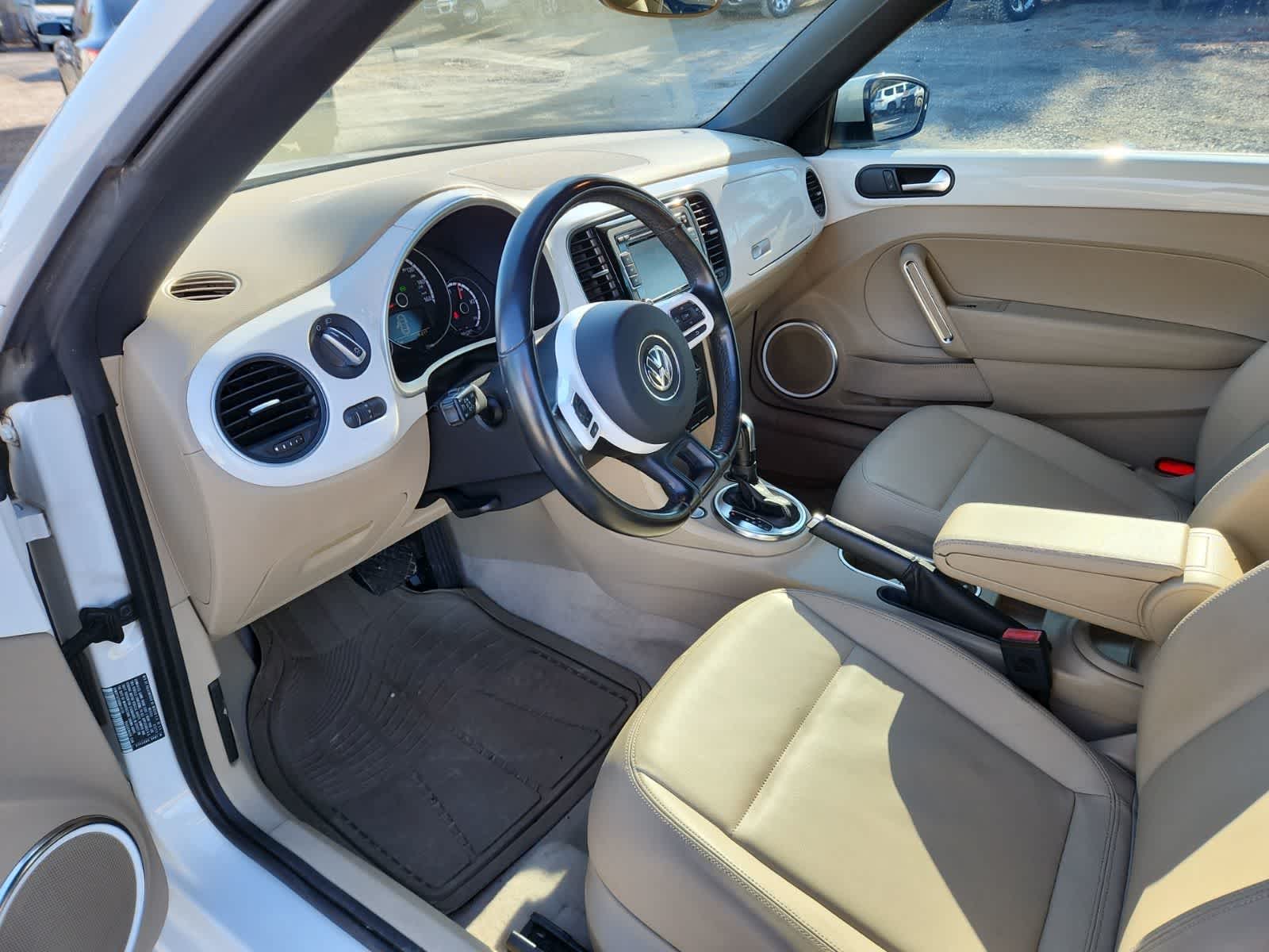 2013 Volkswagen Beetle Convertible 2.5L