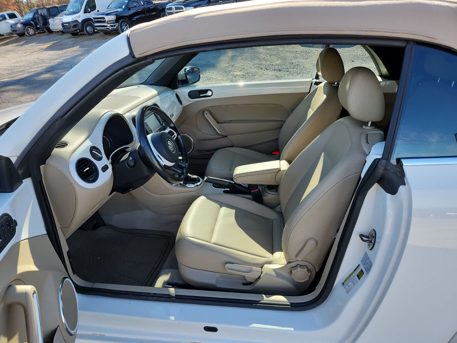 2013 Volkswagen Beetle Convertible 2.5L