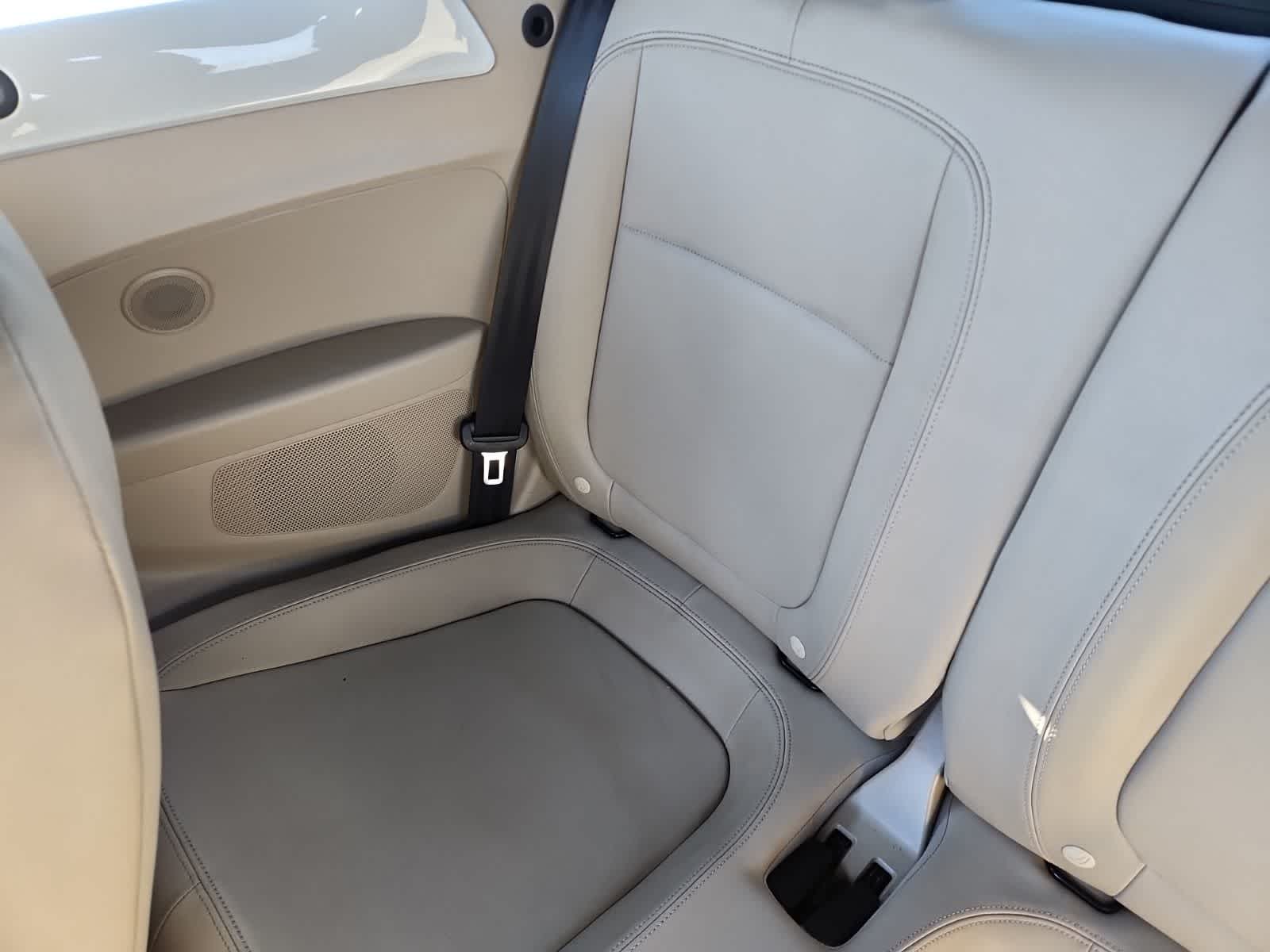 2013 Volkswagen Beetle Convertible 2.5L