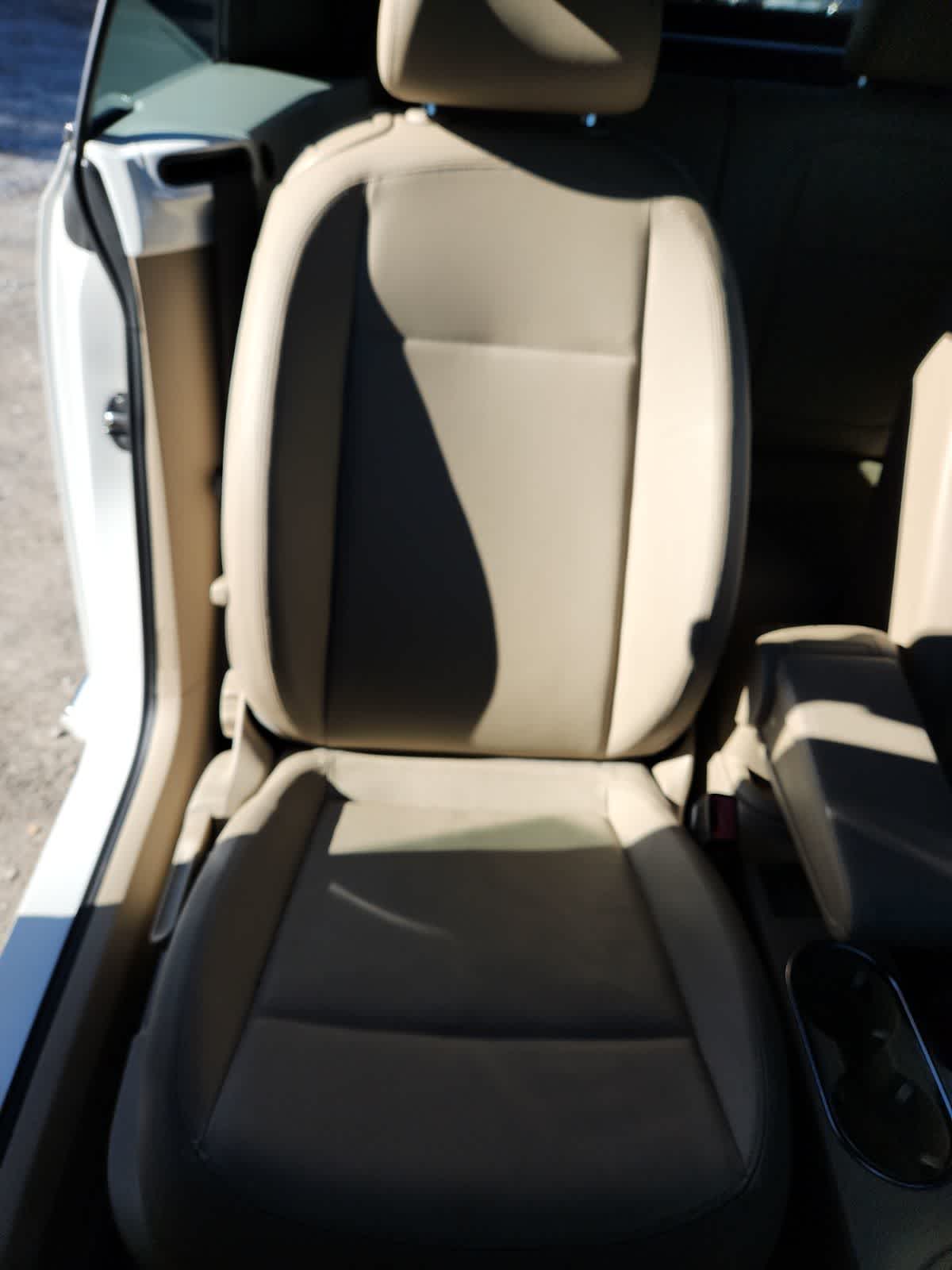 2013 Volkswagen Beetle Convertible 2.5L