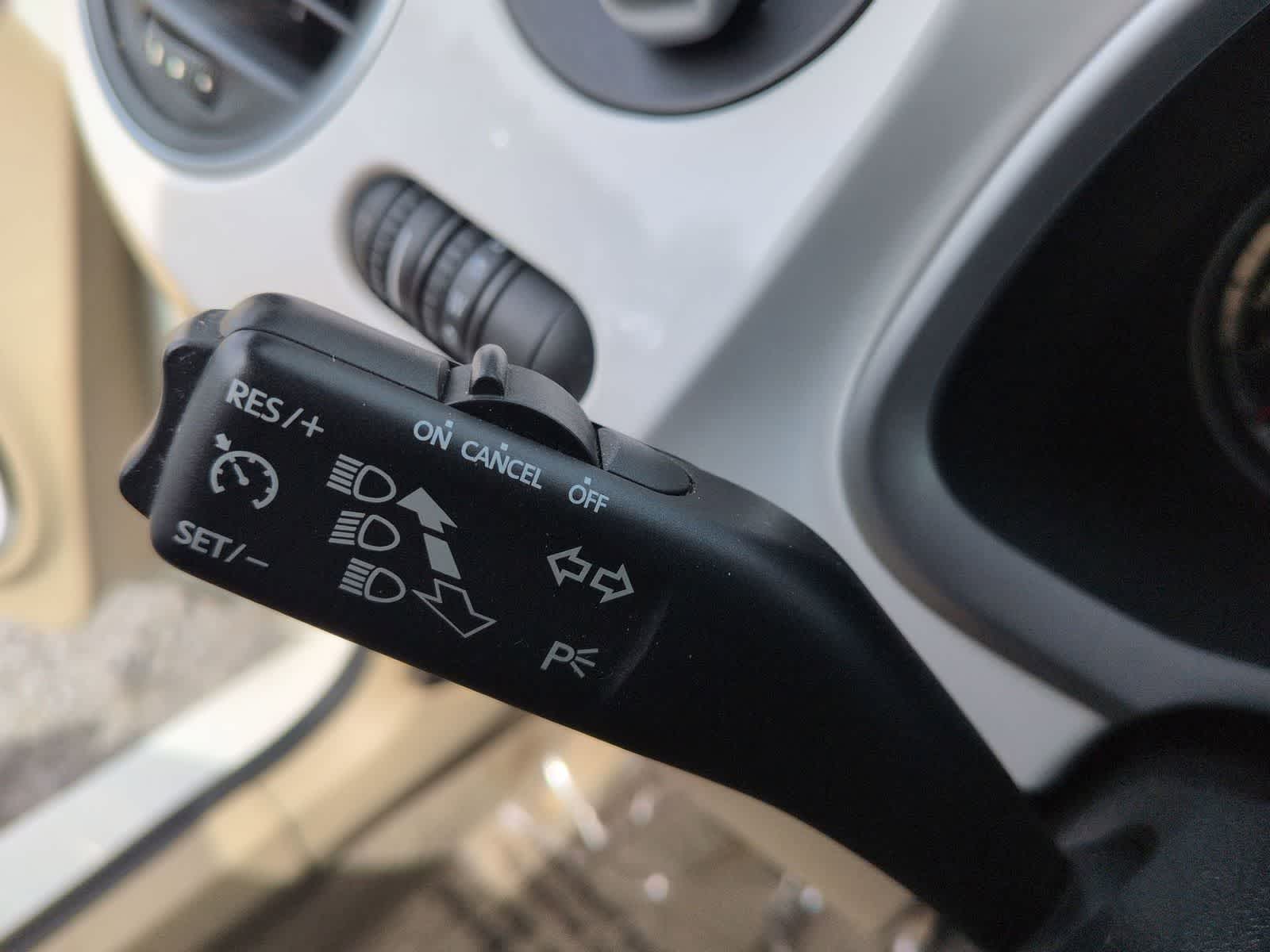 2013 Volkswagen Beetle Convertible 2.5L