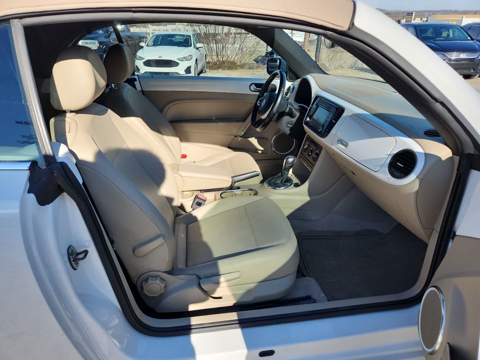 2013 Volkswagen Beetle Convertible 2.5L