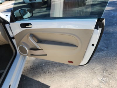 2013 Volkswagen Beetle Convertible 2.5L