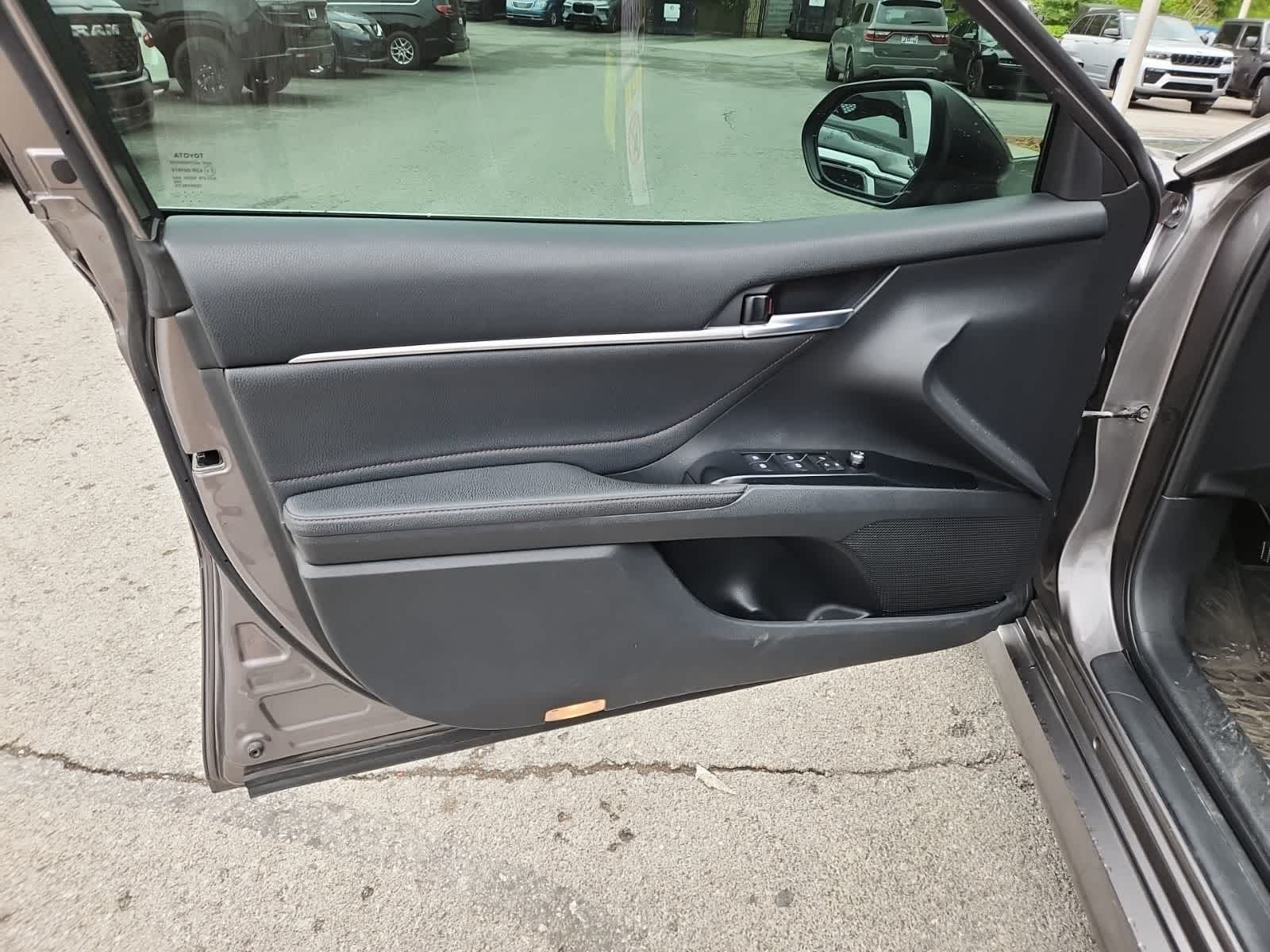 2018 Toyota Camry Hybrid XLE