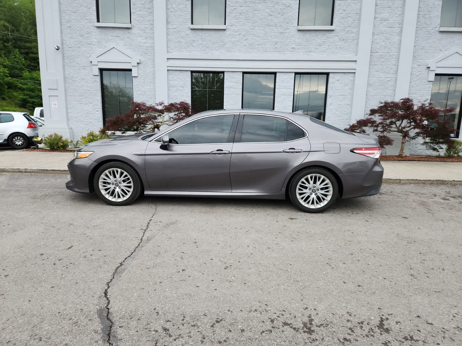 2018 Toyota Camry Hybrid XLE