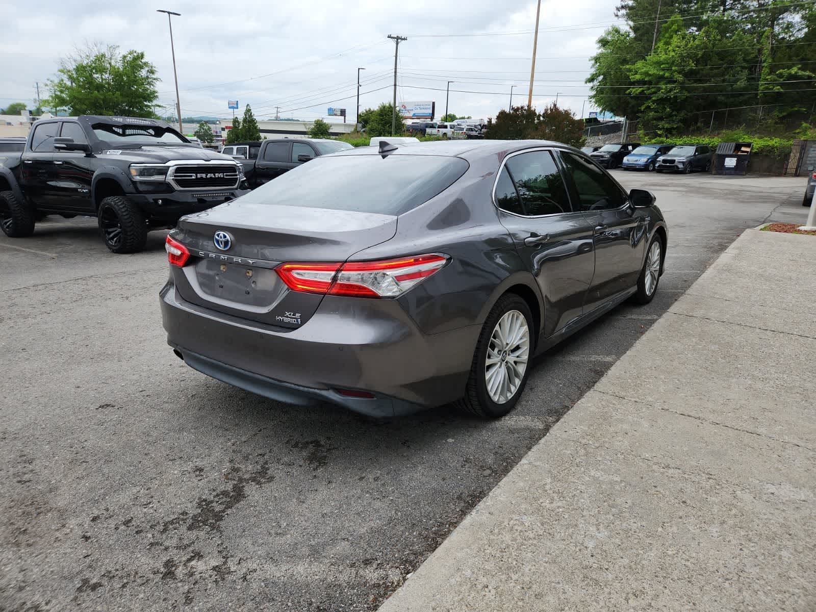 2018 Toyota Camry Hybrid XLE