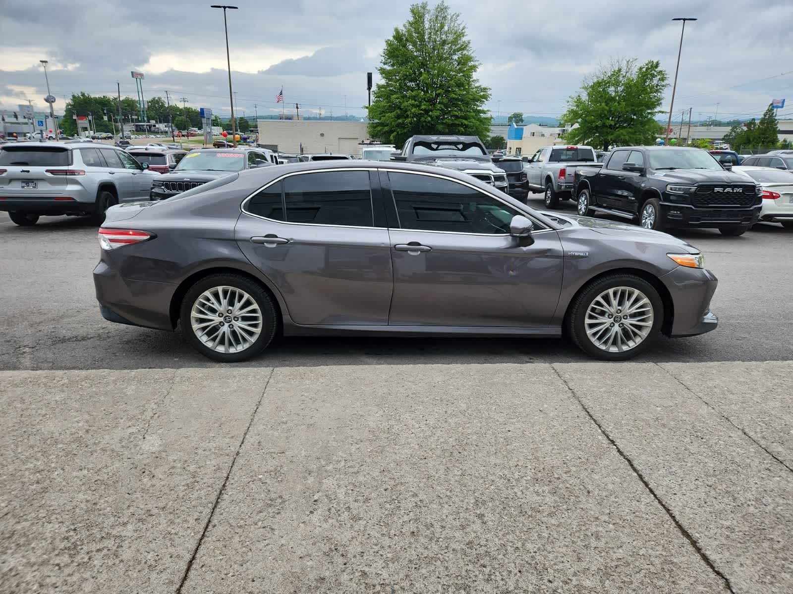 2018 Toyota Camry Hybrid XLE