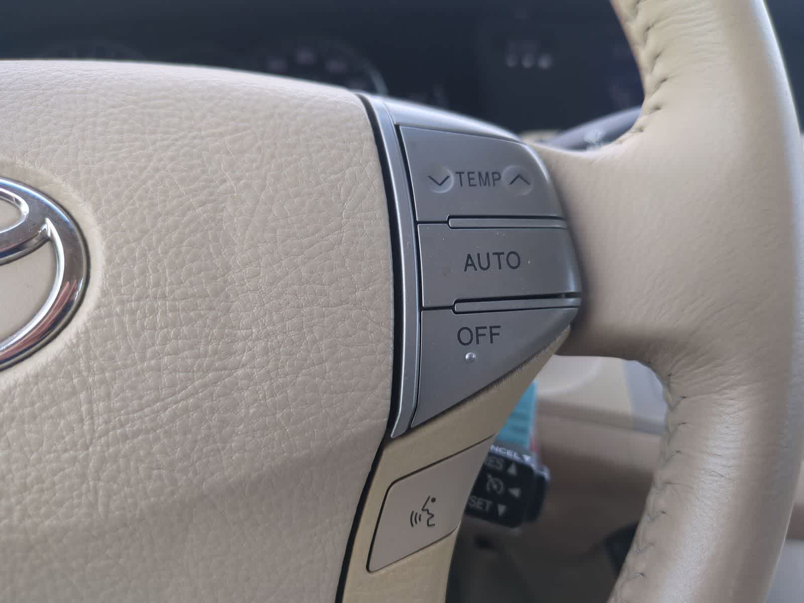 2008 Toyota Avalon XLS