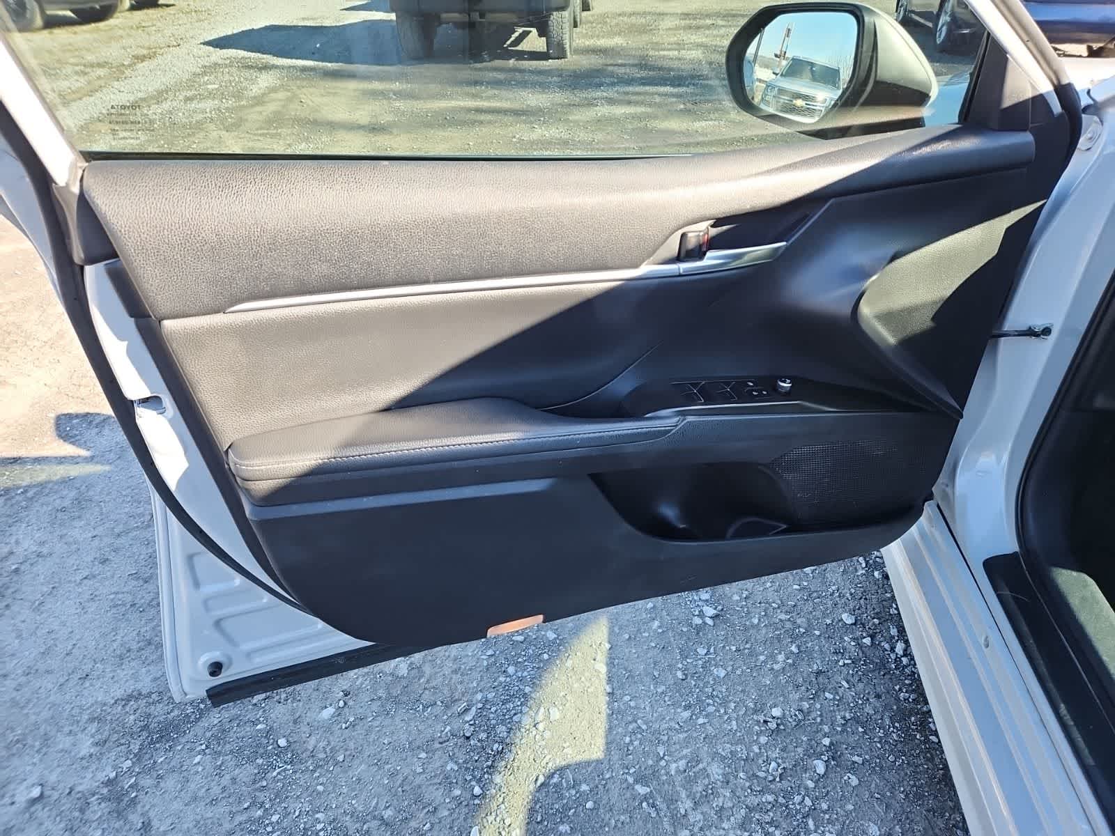 2022 Toyota Camry Hybrid XSE