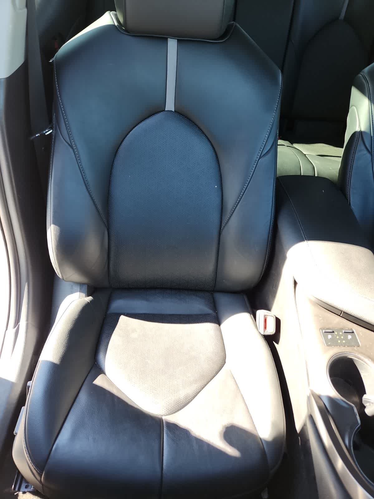 2022 Toyota Camry Hybrid XSE