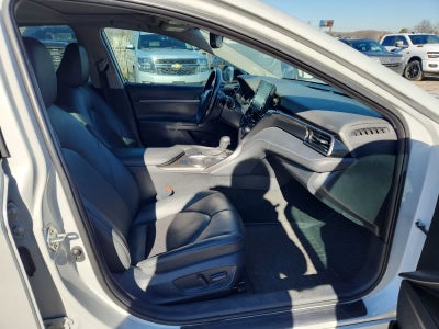 2022 Toyota Camry Hybrid XSE