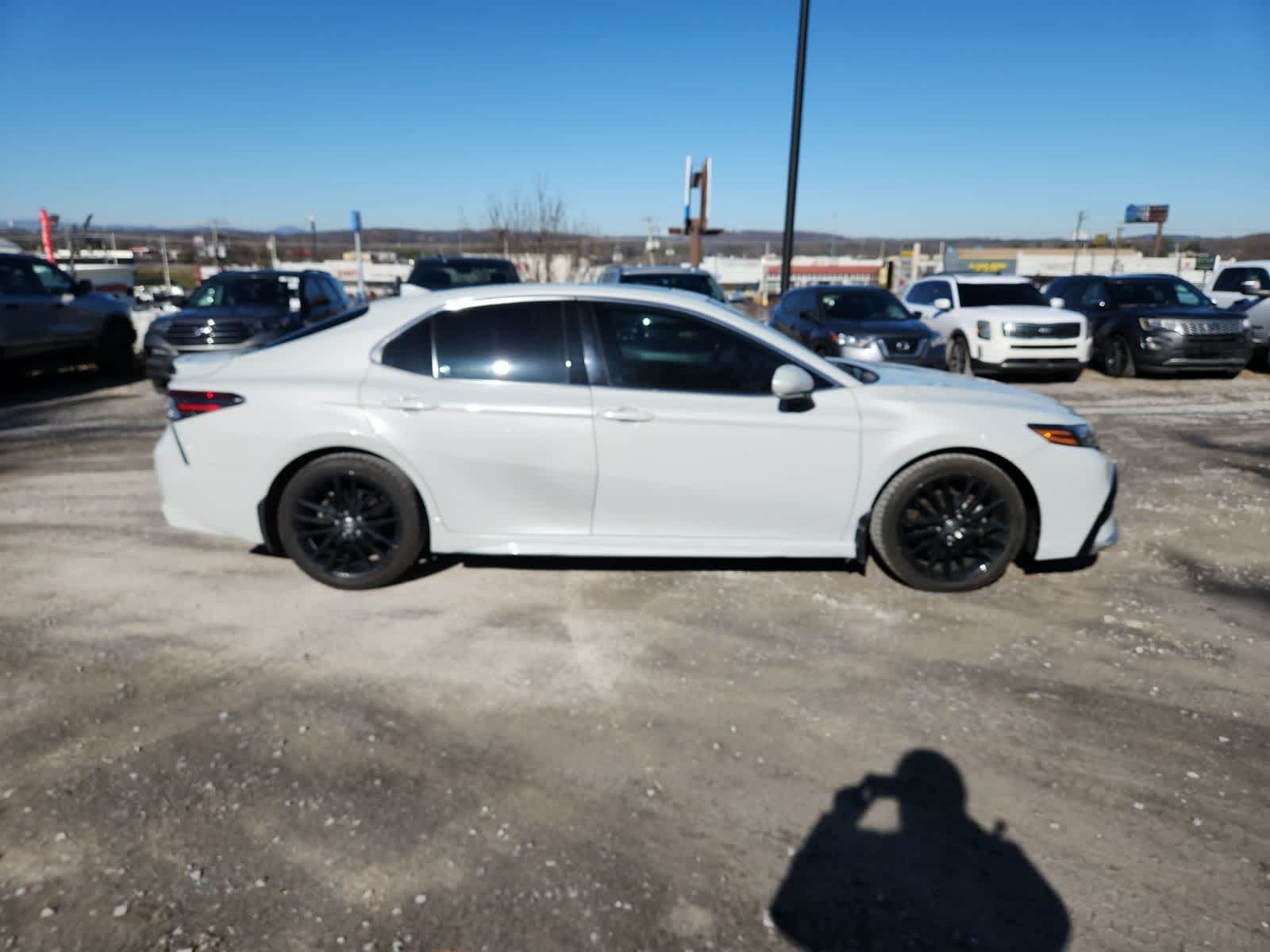 2022 Toyota Camry Hybrid XSE