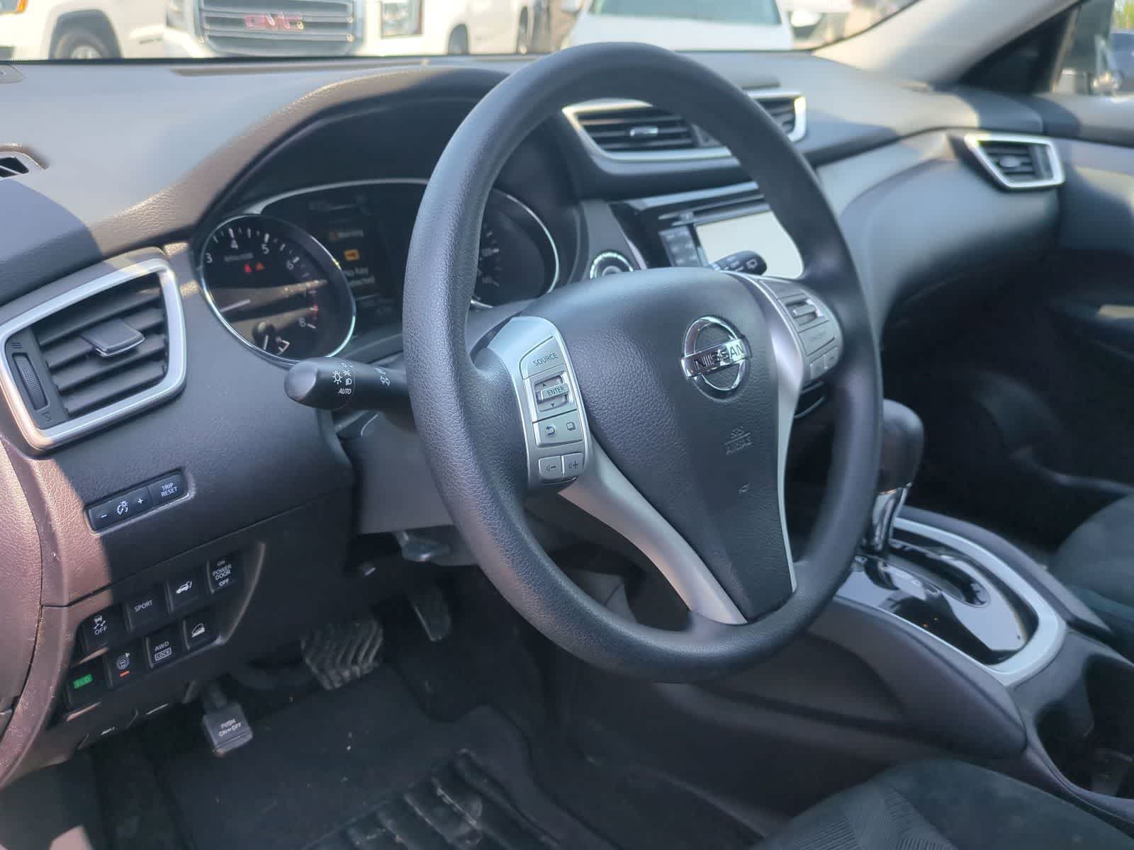 2016 Nissan Rogue SV