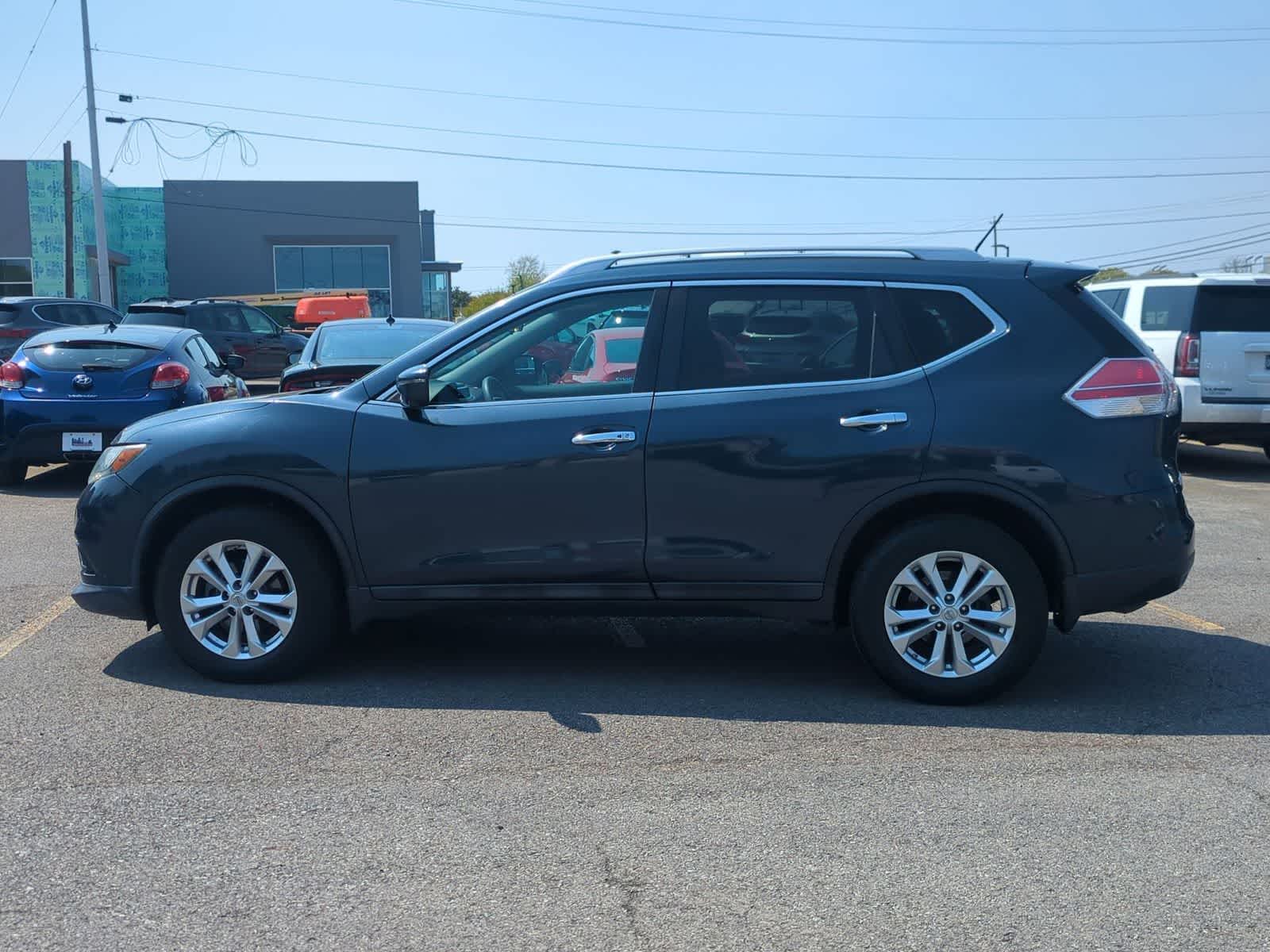 2016 Nissan Rogue SV