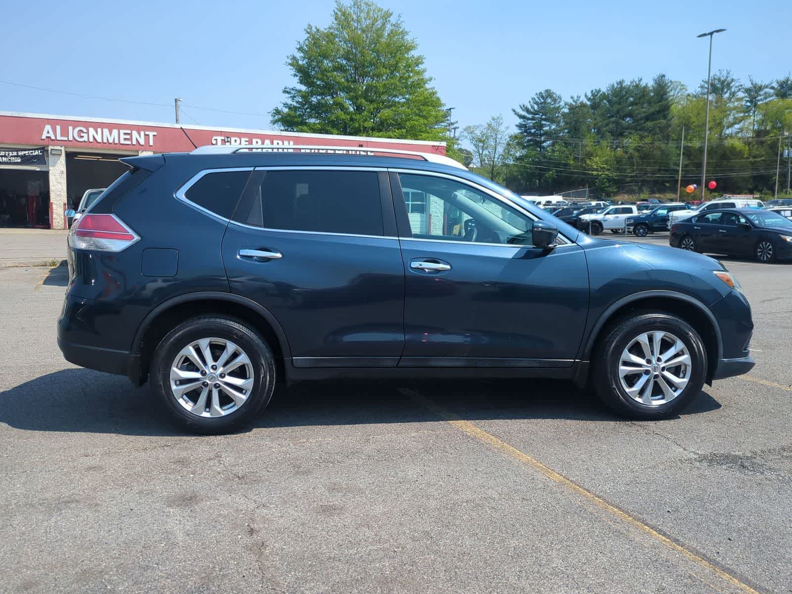 2016 Nissan Rogue SV
