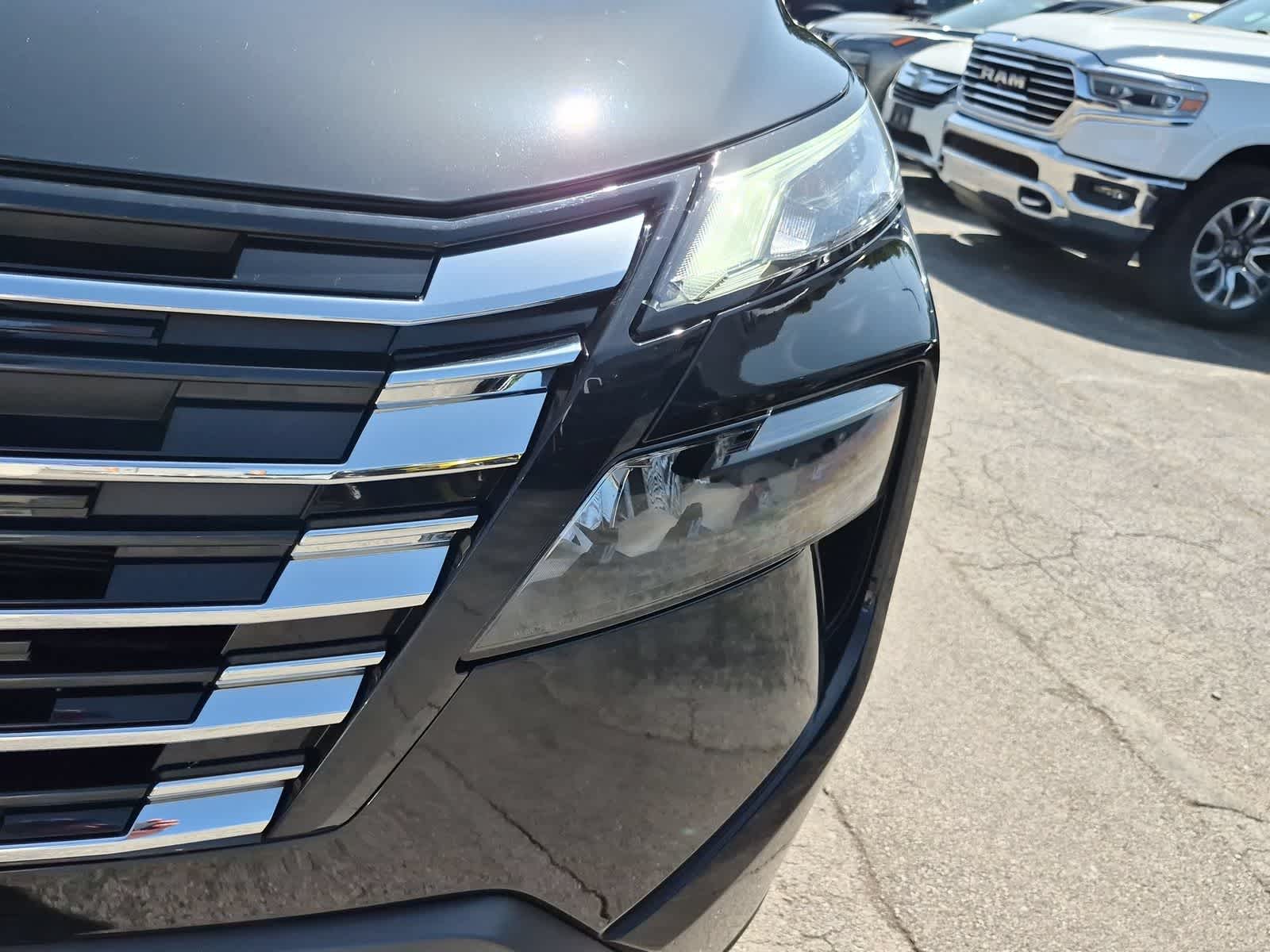 2025 Nissan Rogue SV