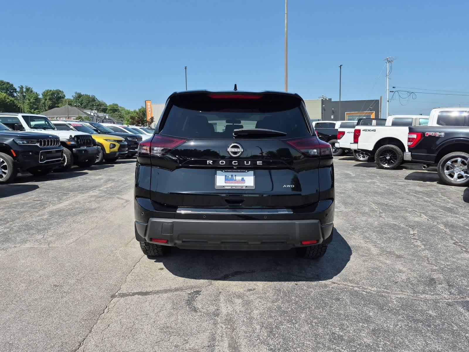 2025 Nissan Rogue SV
