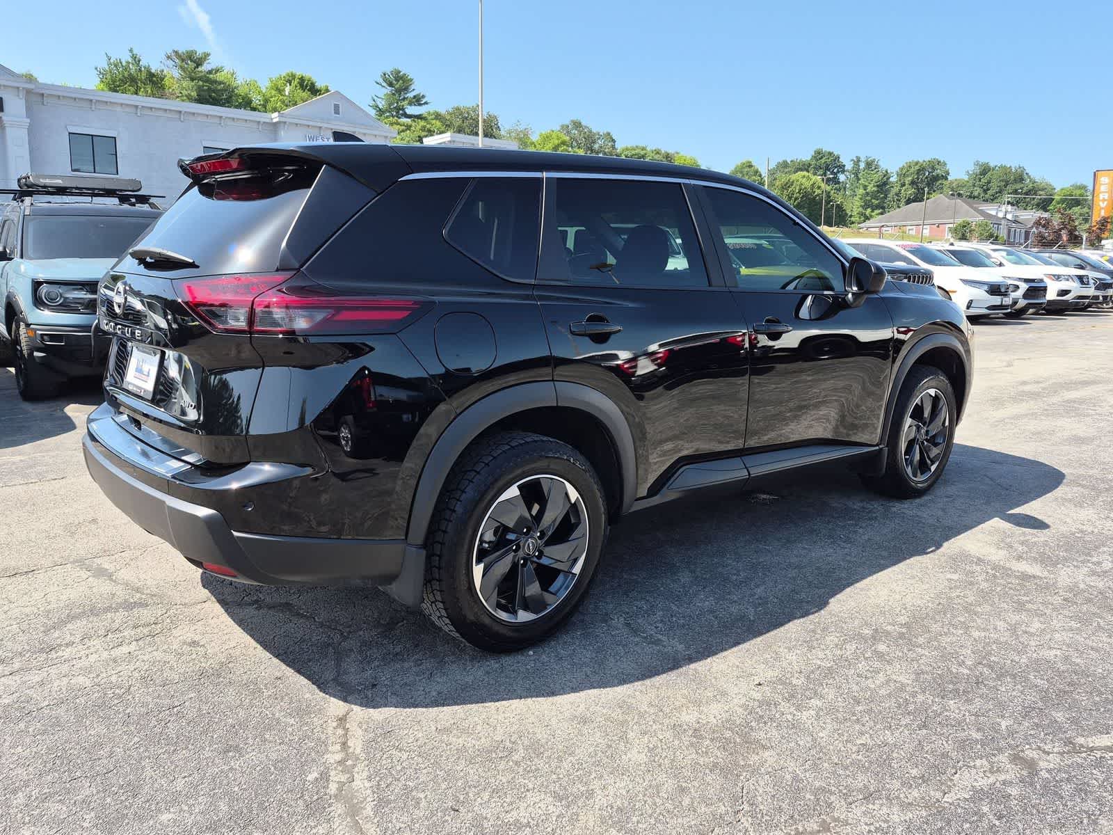 2025 Nissan Rogue SV