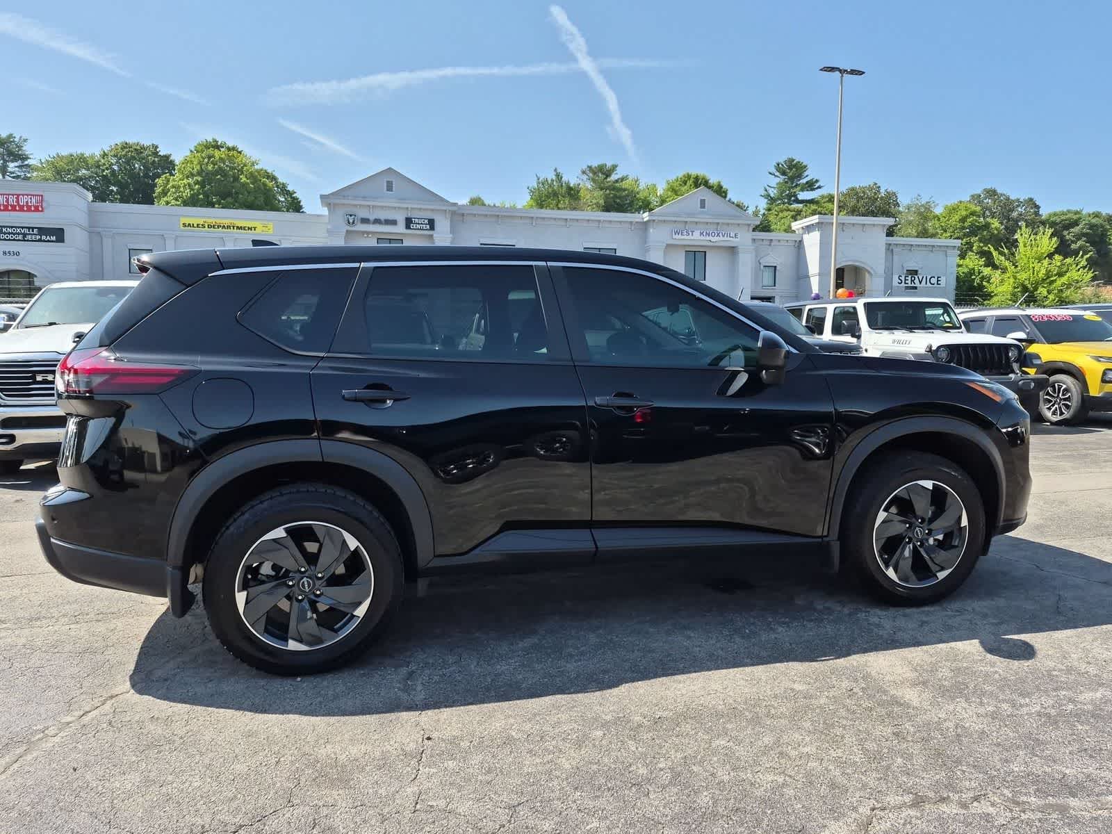 2025 Nissan Rogue SV