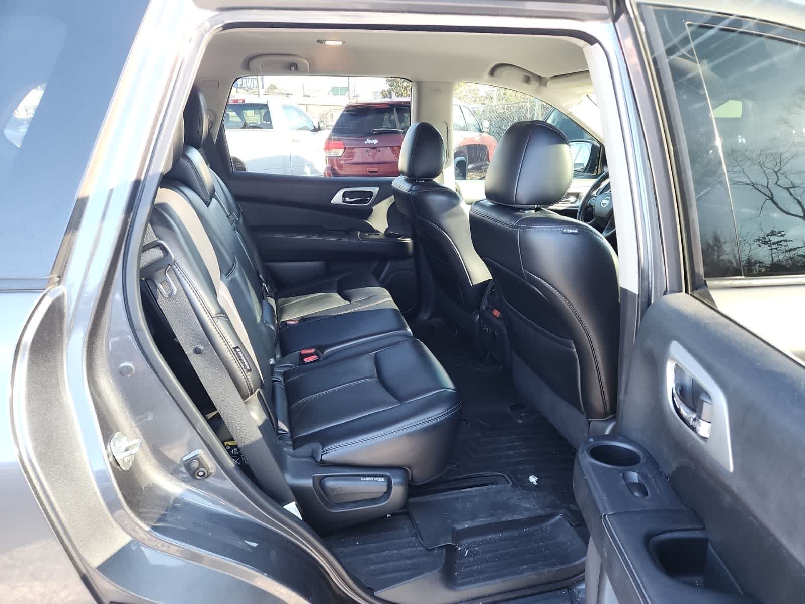 2019 Nissan Pathfinder SL