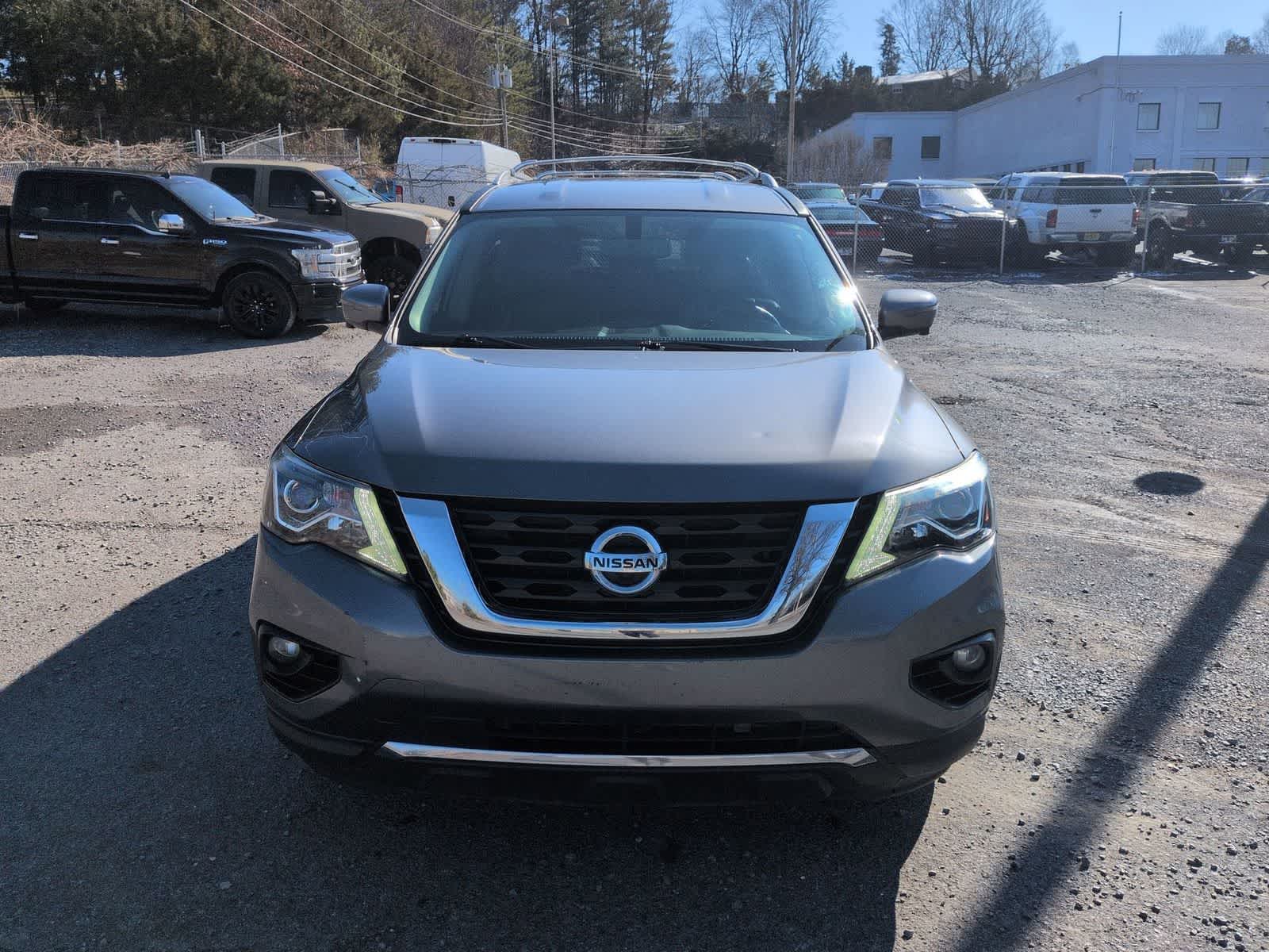 2019 Nissan Pathfinder SL