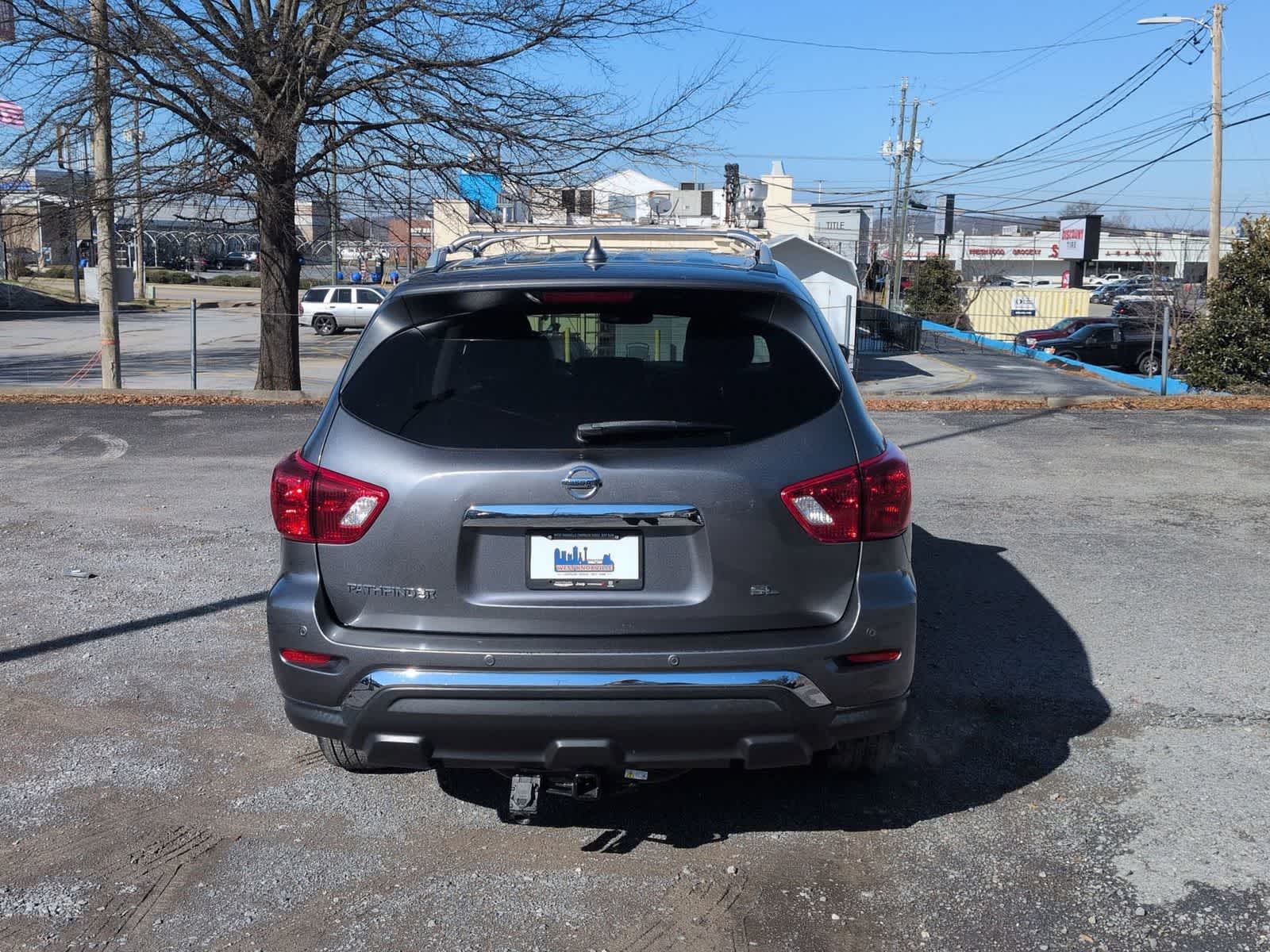 2019 Nissan Pathfinder SL