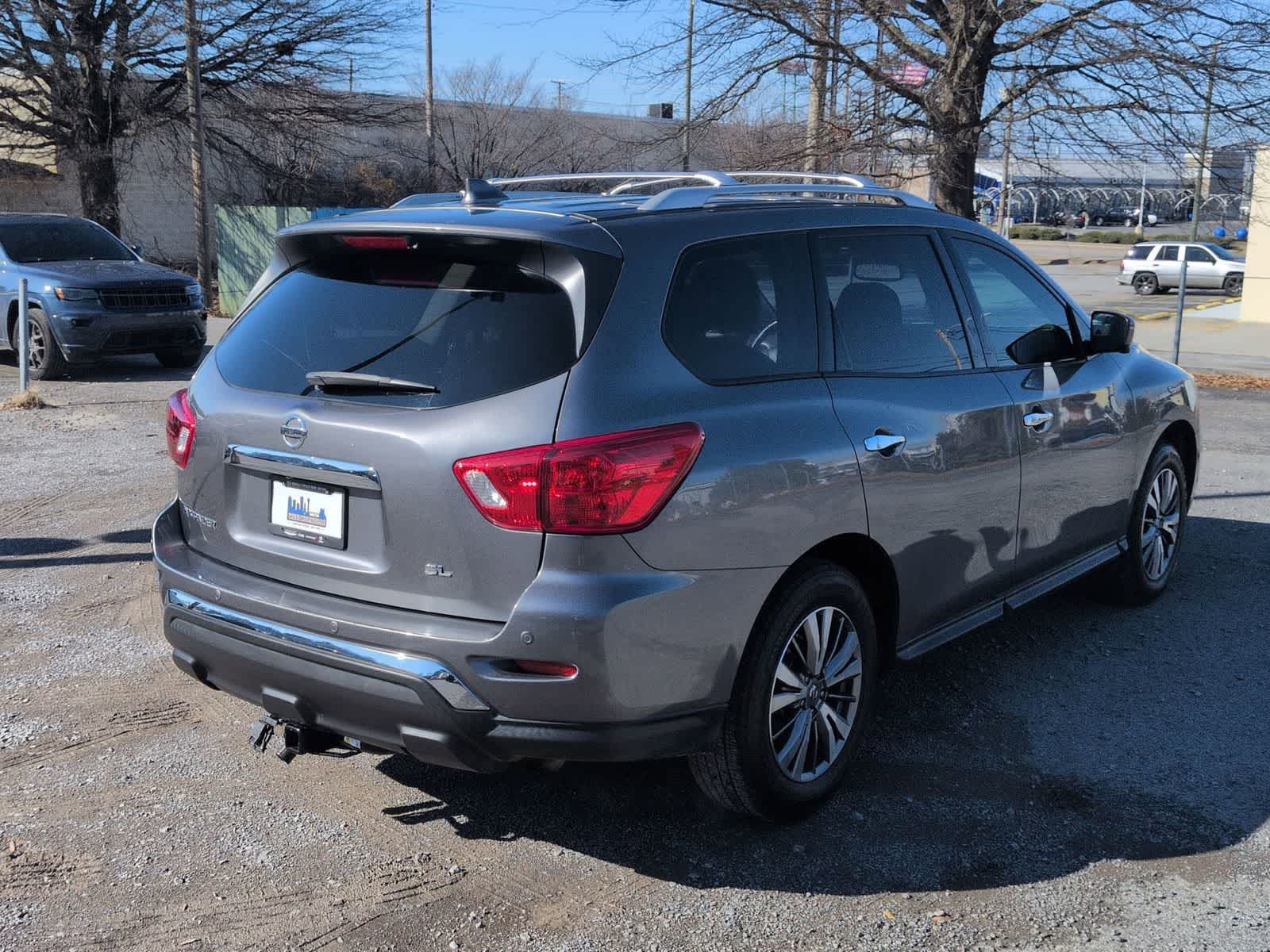 2019 Nissan Pathfinder SL