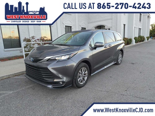 2025 Toyota Sienna XLE