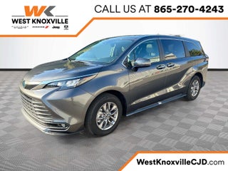 2025 Toyota Sienna XLE
