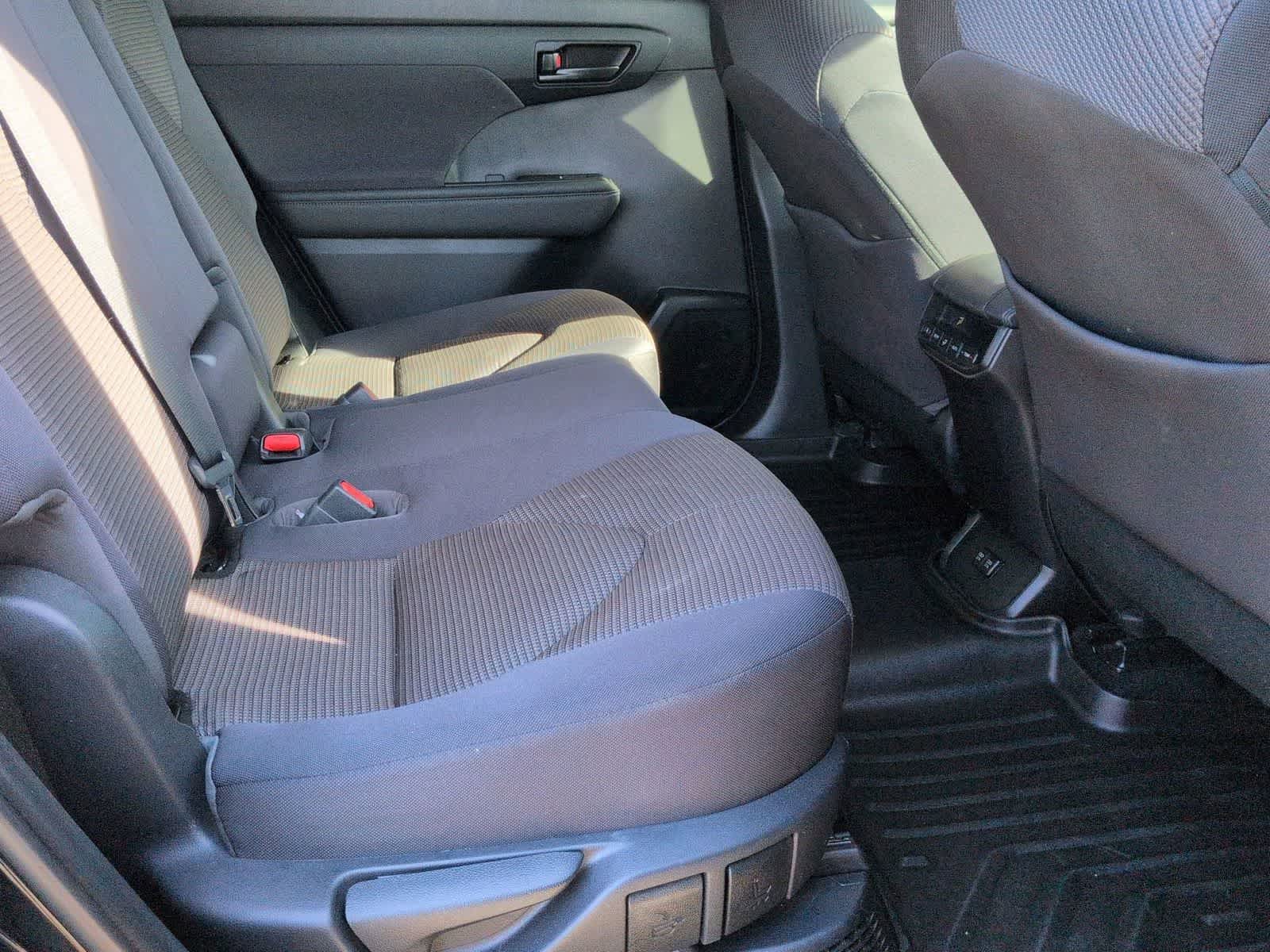 2021 Toyota Highlander Hybrid LE