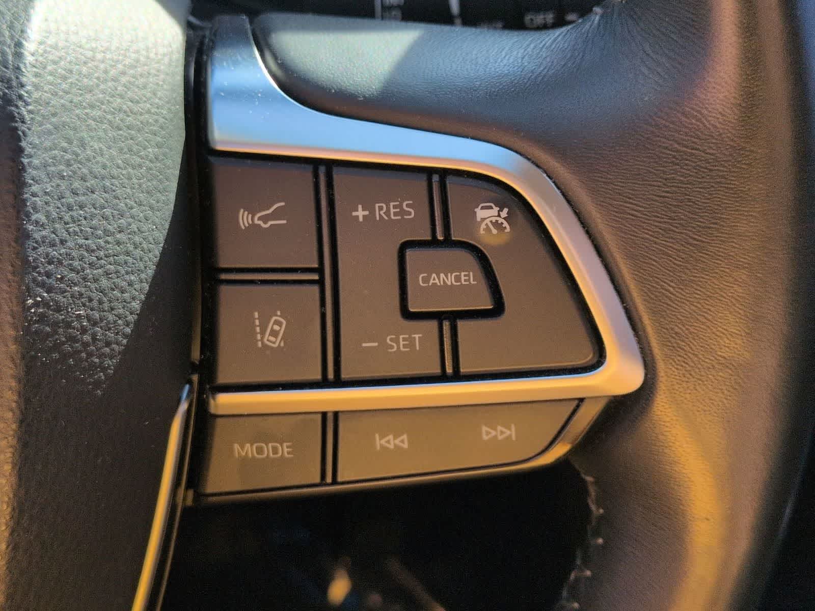 2021 Toyota Highlander Hybrid LE